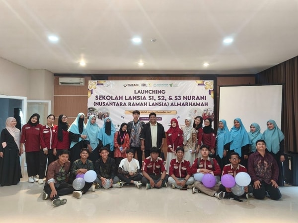 Generasi Muda Peduli! Kolaborasi Warnai Launching Sekolah Lansia NURANI