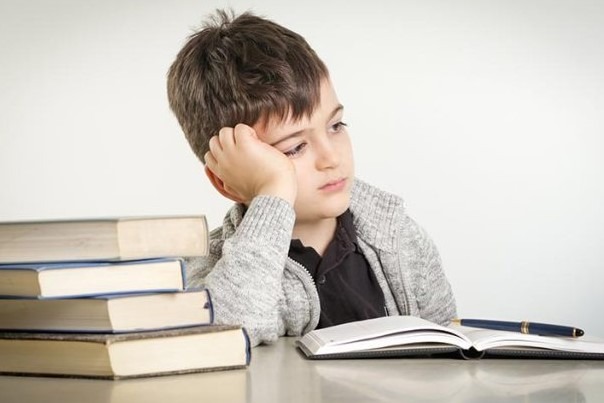 Cara Menangani Anak yang Lambat dalam Belajar (Slow Learner)