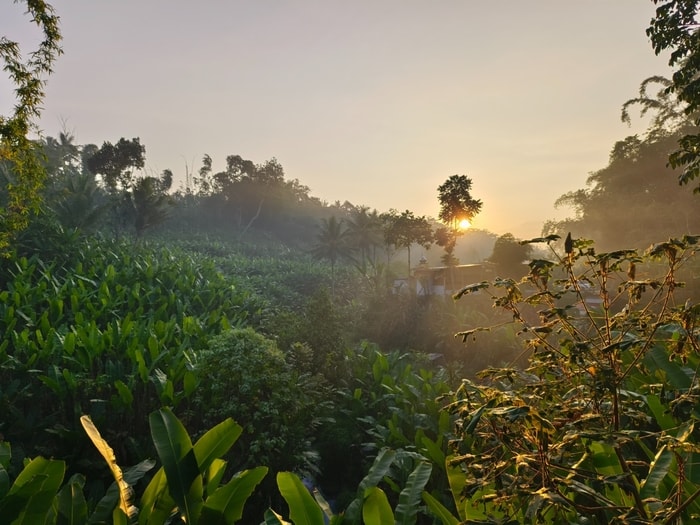 Tenang ini hanya dunia, jangan terlalu dikejar  yang Penting akhirat..