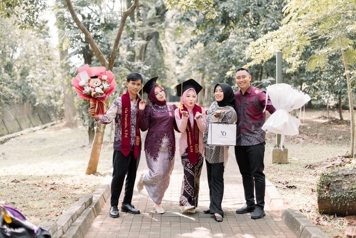 Graduation Session at Via Nurunia Universitas Terbuka