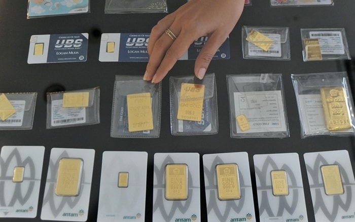 Perbedaan Logam Mulia Antam dan UBS