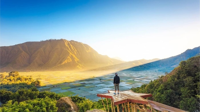 Sembalun Village a scenic panorama is revealed