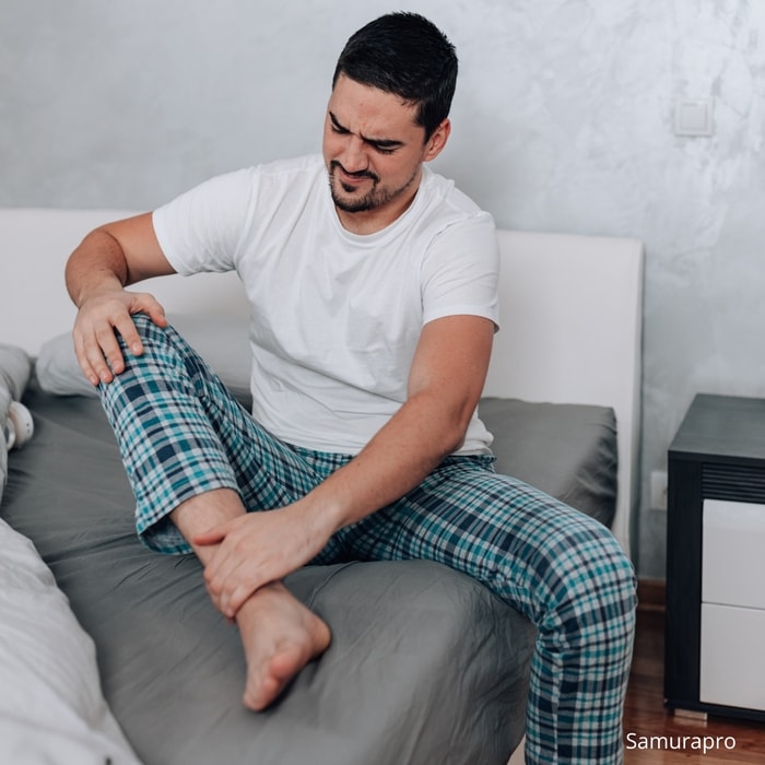 Sendi Kaku Saat Bangun Tidur, Normal atau Tanda Penyakit?