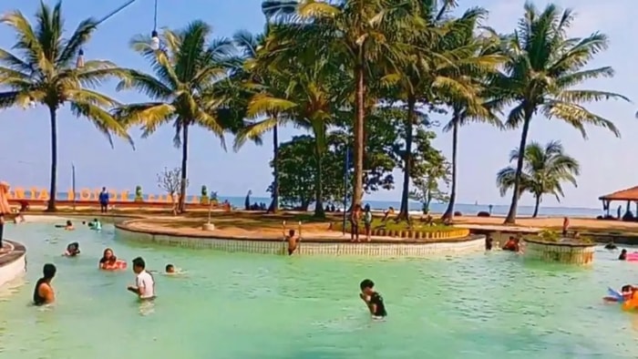 Wisata Pantai Kodok Carita Pandeglang Banten: Tiket Masuk Super Murah!
