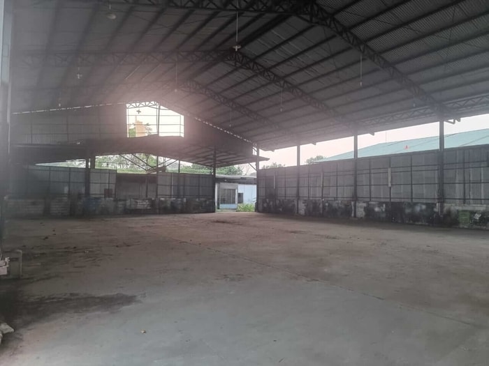 DIJUAL Bangunan Gudang / Pabrik ex. Workshop Karoseri Tambun kab Bekasi