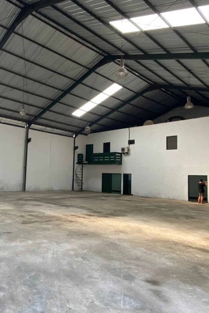 Sewa Gudang Bekasi Barat 300 meter bisa untuk fabrikasi