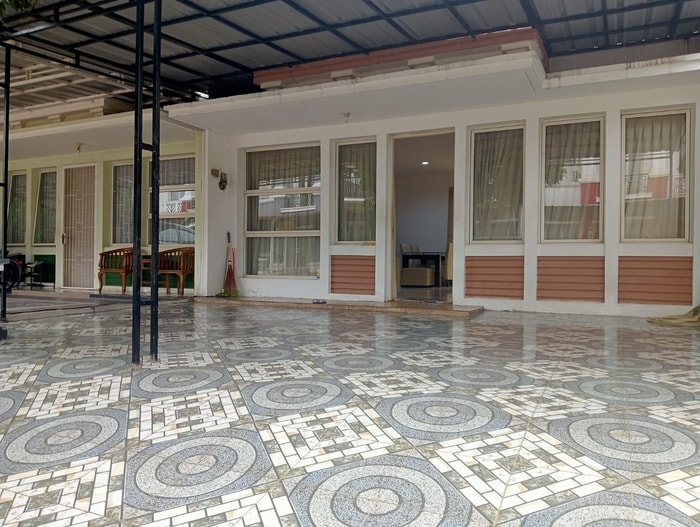 Sewa Rumah di Florencia Lippo Cikarang - Jual Cepat 3+1 Kamar Tidur Full Furnish 75Juta Nego