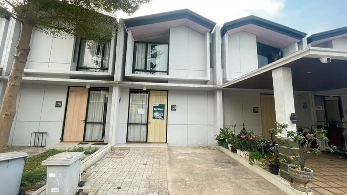 Rumah disewakan di Cluster Riverside Waterfront Estate Lippo Cikarang
