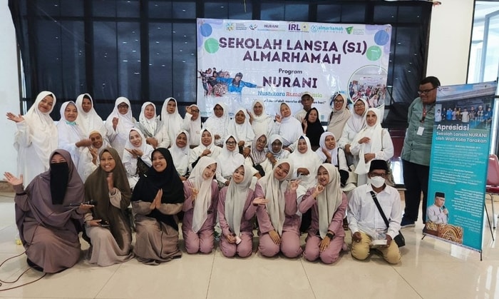 Penyuluh Agama Kemenag Tarakan Ajak Siswa Sekolah Lansia Nurani Raih Husnul Khotimah