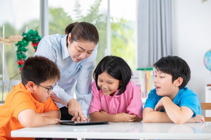 Peran Guru dalam Transformasi Digital Sektor Pendidikan