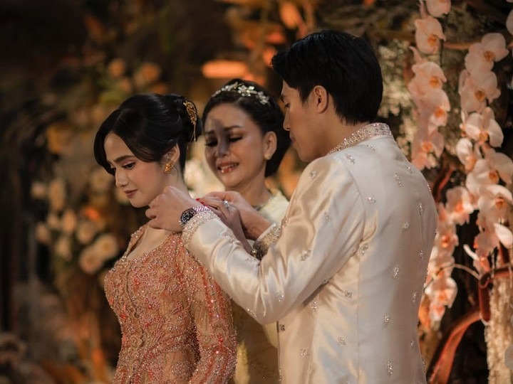 Netizen Salah Fokus! Kalung di Lamaran Syifa Hadju & El Rumi Ini Jadi Bintang Utama