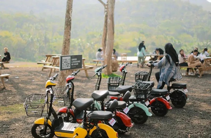 Source : https://assets.pikiran-rakyat.com/crop/0x0:0x0/720x0/webp/photo/2024/04/07/2054102210.jpg
