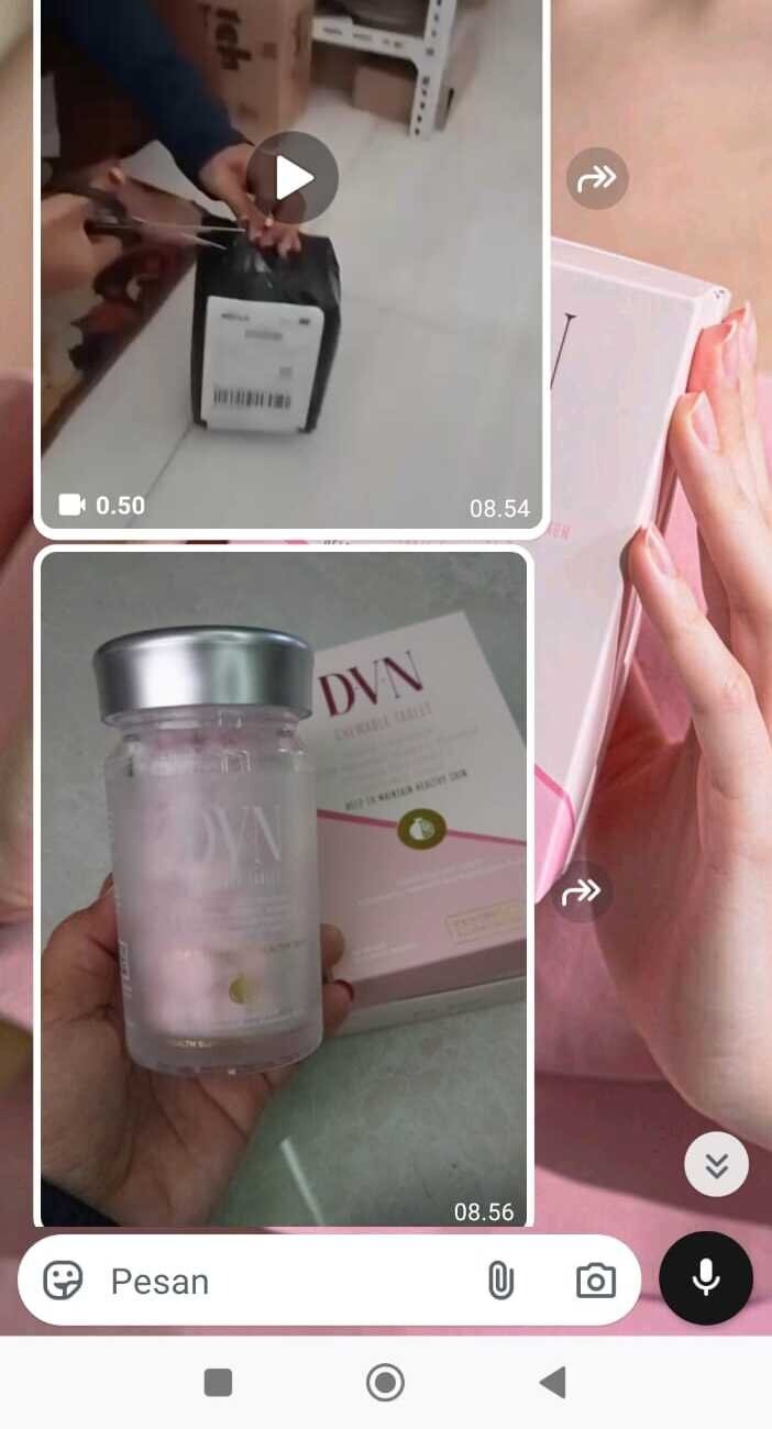 Video unboxing paket D.V.N oleh pelanggan