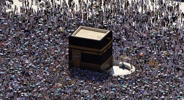 Indonesia Negotiates 2023 Hajj Cost with Saudi Arabia