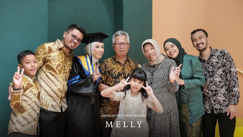 Melly | Graduation