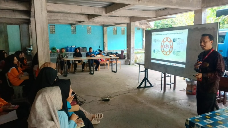 Penyampaian materi Arif Rahman Hakim, S.Pi, M.Eng dari BRIN