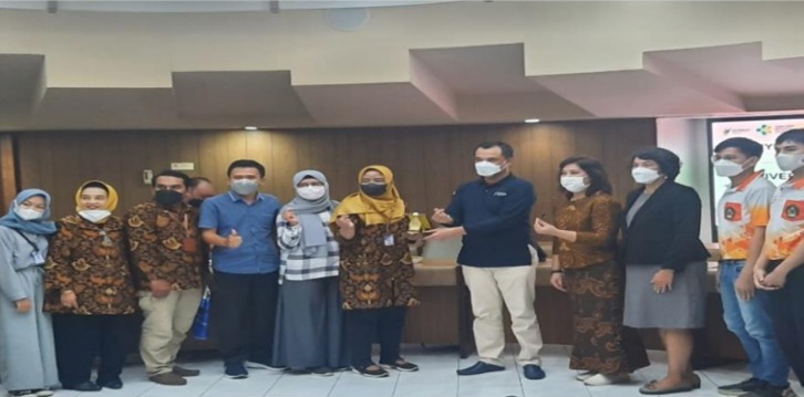 International Management Week 2022 FE UST serahkan 30 tanaman hias di RSUP Dr Sarjito.