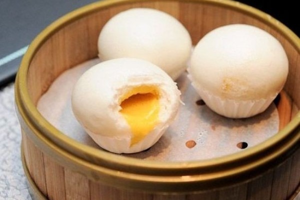 Bakpao Telur Asin