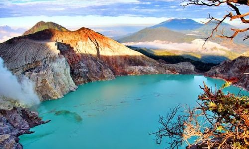 Paket Wisata Kawah Ijen, Taman Sari Alam Sempurna untuk Liburan Anda