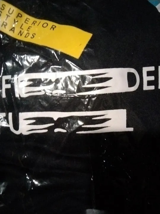 pengirimanya cepat, dan respon tokonya bagus dan ramah. terimakasih seller saya bakal langganan terus di sini