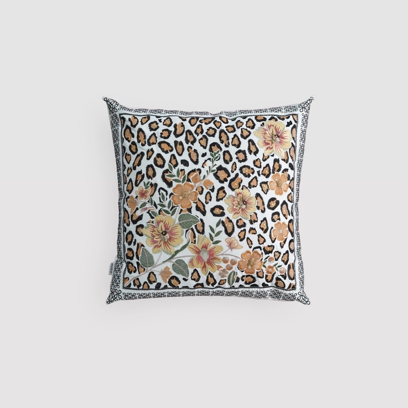 HIKMAT Q8029 - Liane Sauvage Decorative Pillow