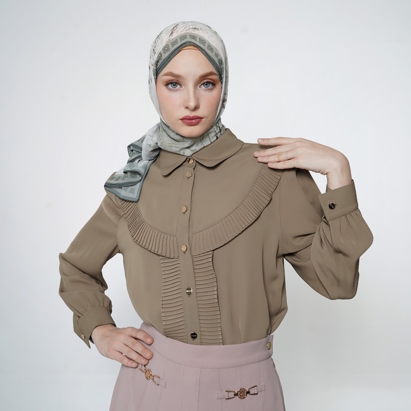 HIKMAT B4430 - Veloura Pleat Blouse