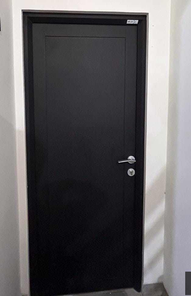 Max 2A 800 x 2000 Hitam