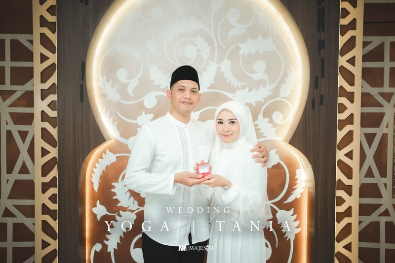 Wedding Yoga & Tania