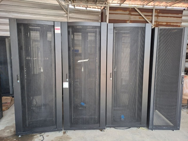 Rack server 42u