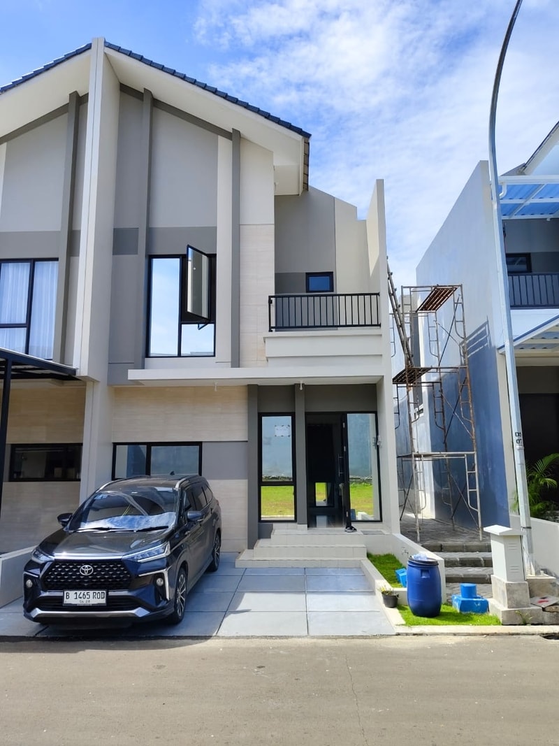 Rumah Disewakan atau Dikontrakkan Semi Furnish di Deltamas Cikarang Pusat Cluster de Silva Dekat Naraya dan Kawasan GIIC KITIC