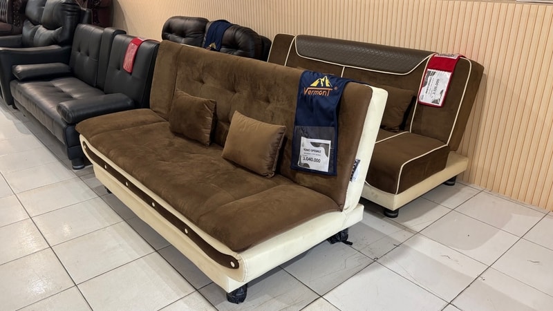 toko furniture di Palembang - display sofabed di Vermont Office & Home Living Palembang