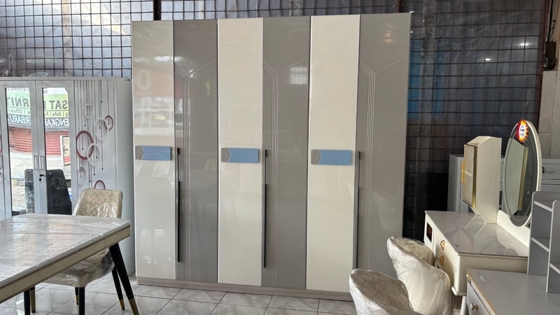 toko furniture di Palembang - display lemari pakaian jumbo mdf di Vermont Office & Home Living Palembang