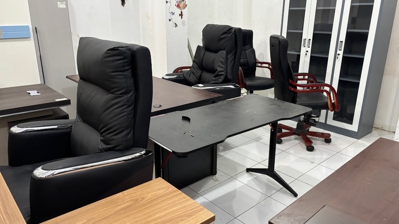 toko furniture di Palembang - display office furniture di Vermont Office & Home Living Palembang