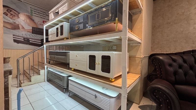 toko furniture di Palembang - display meja tamu di Vermont Office & Home Living Palembang