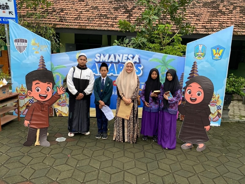 Harumkan Nama Pesantren, Santri SMP Islam Sejahtera Kunci Podium Juara di Panggung FAST 2025