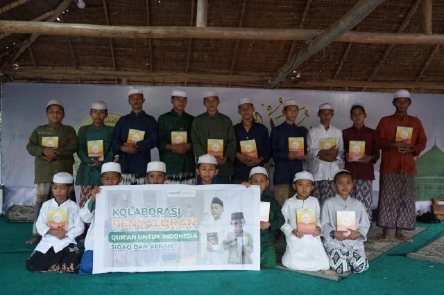 Dokumentasi penyaluran mushaf SIDAQ 8