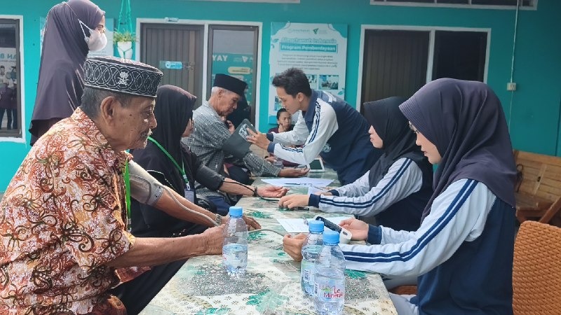 Sehat Bersama Lansia! Screening Kesehatan Hadir di Sekolah Lansia NURANI