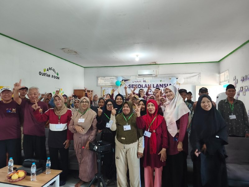 Belajar Hukum Bersama! Ikatan Notaris Indonesia Hadir di Sekolah Lansia NURANI