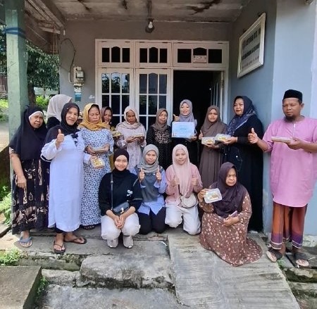 Gercep Dari Pagi! Almarhamah Salurkan Daging Siap makan Langsung ke Rumah