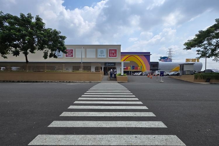 Kawasan ritel komersial di Kota Bintang, Bekasi