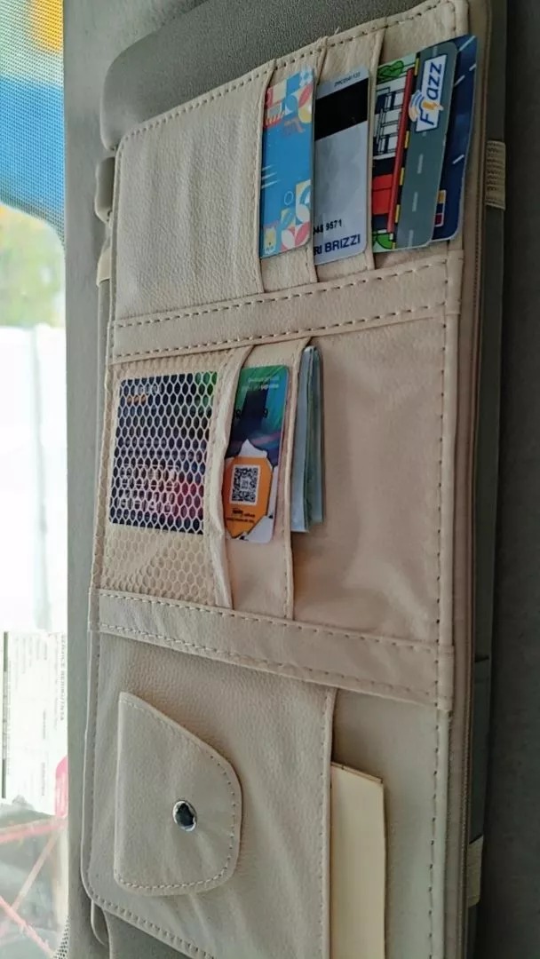 Car Visor Storage Bag terbuat dari kulit berkualitas tinggi