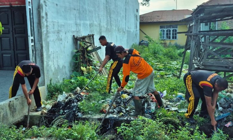 Kegiatan Jumat Bersih BRIMOB POLDASU