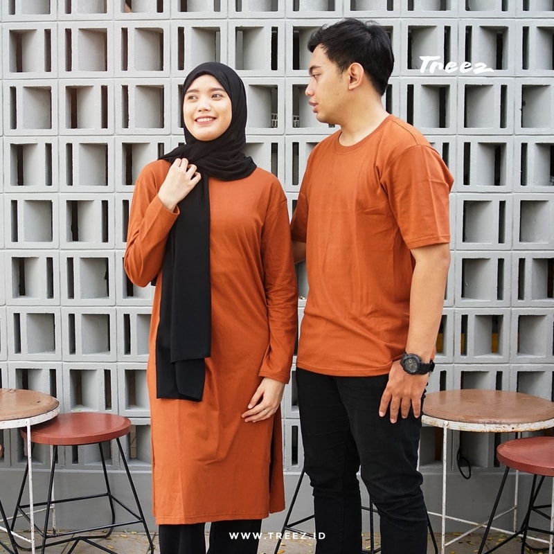 Kaos Emilia Couple Polos Premium By Treez - Cinnamon